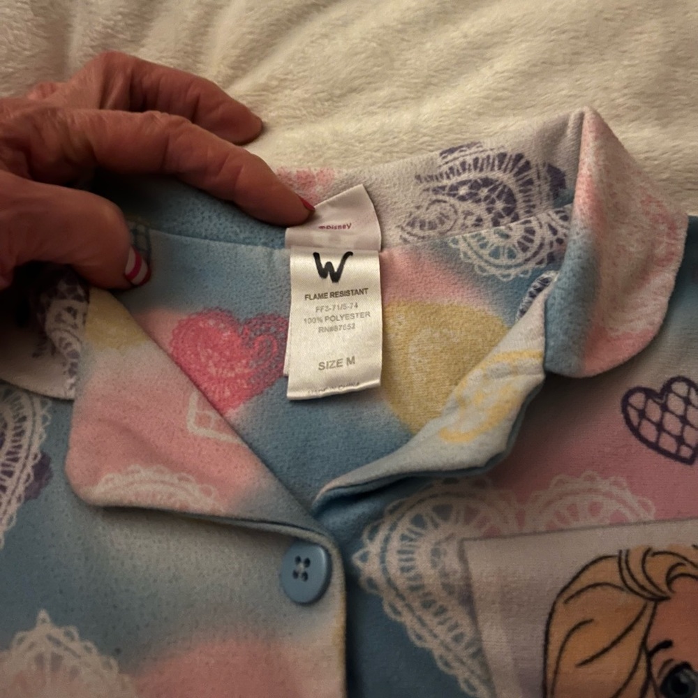 Disney Princess toddler pajama top. Rapunzel, Belle and Snow White. Very soft - Picture 6 of 8